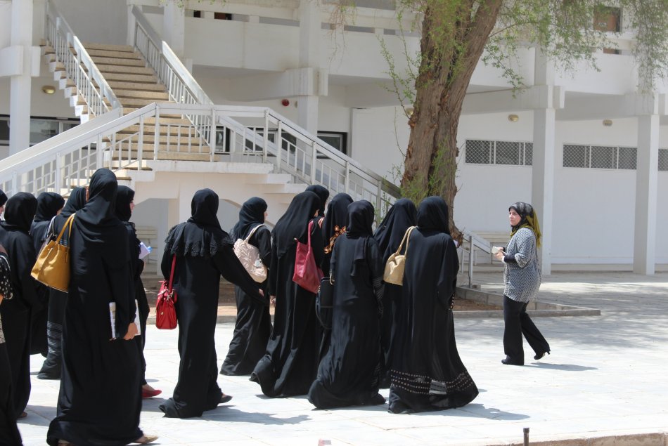 جولة تعريفية حول الجامعة لطلبة الدبلوم المهني في التدريس - مقر العين