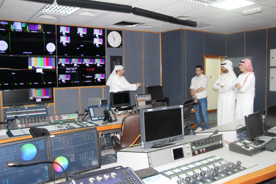 Students visit to Dubai TV On the occasion of World Television Day - Al Ain Campus