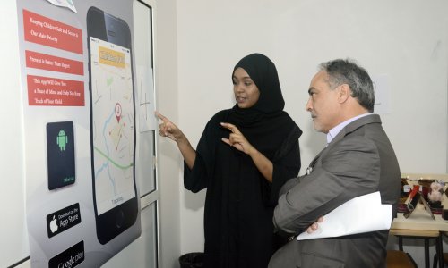 طلبة جامعة العين يبتكرون بإبداع