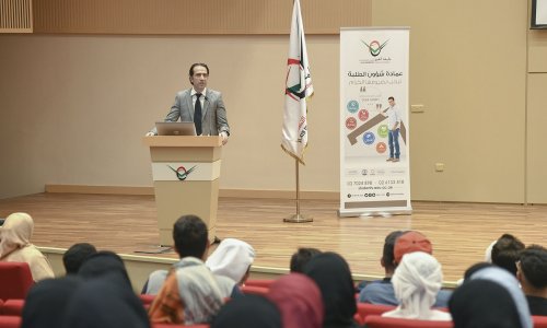 نائب رئيس الجامعة يرحب بالطلبة الجدد ويثمن اختيارهم لجامعة العين