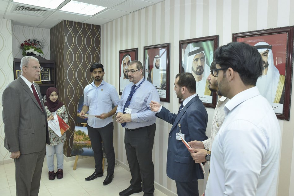 فوز طلبة الهندسة في مسابقة بنك دبي الوطني