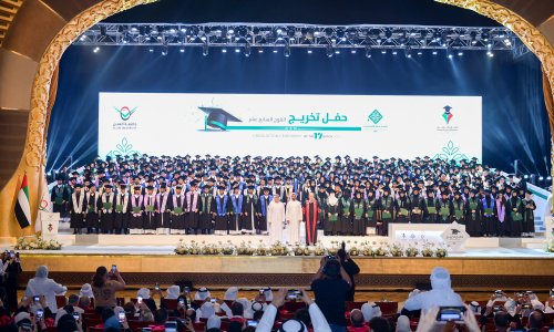 برعاية معالي الشيخ نهيان بن مبارك آل نهيان .. جامعة العين تحتفل بتخريج دفعة عام الاستدامة